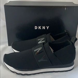 dkny jeannie slip on